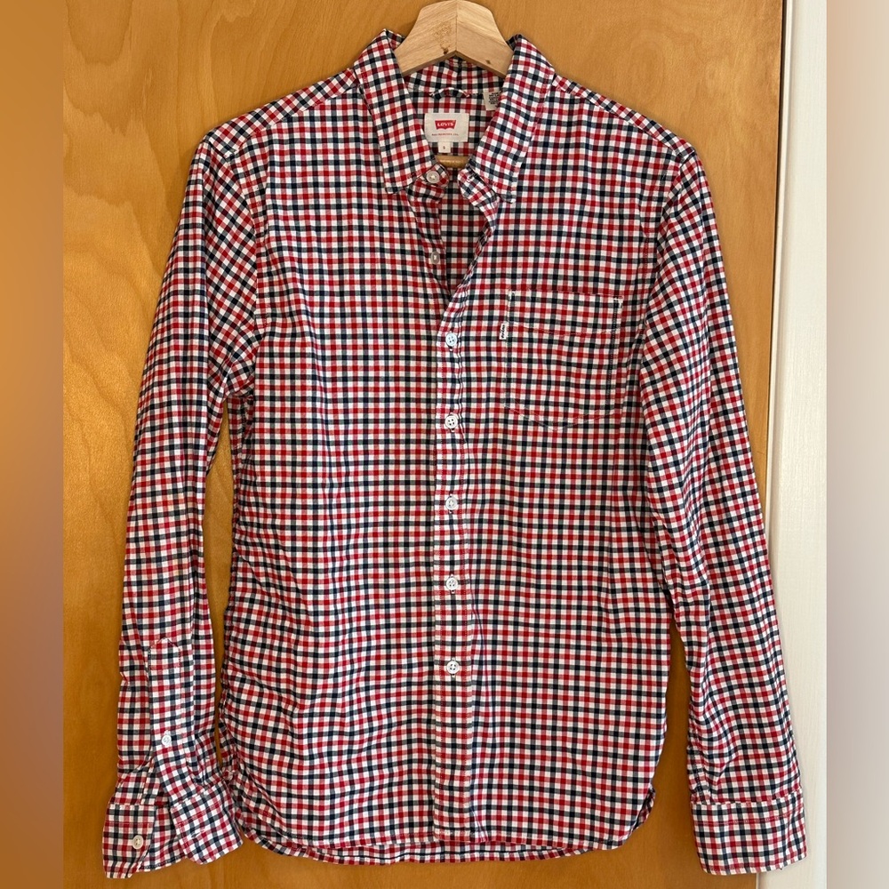 Levi’s red white and blue plaid button down. 100% cotton, mid weight fabric